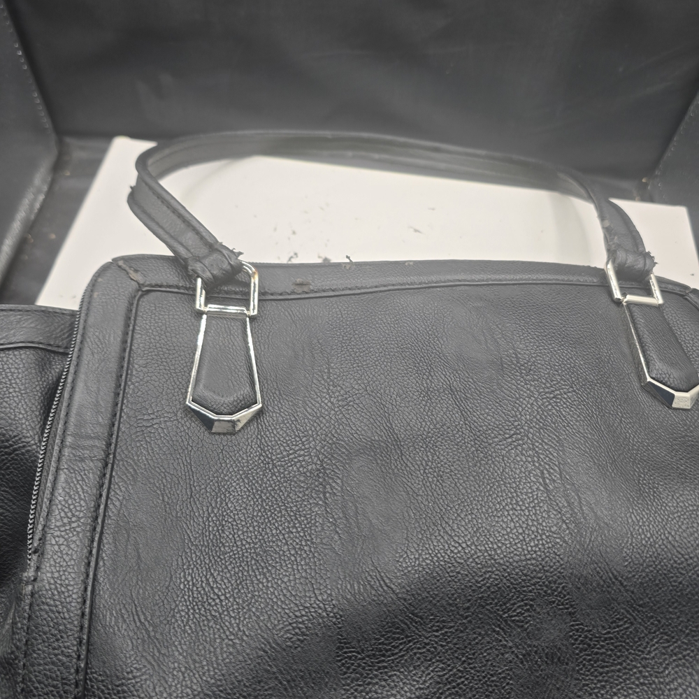 Vera Wang Gray Leather Handbag - Picture 4 of 7